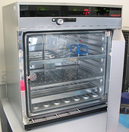 CO2-Incubator for cell cultures